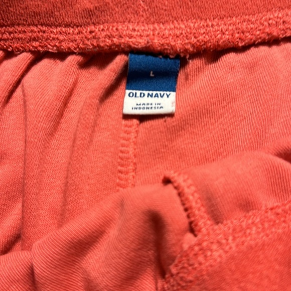 Size large old Navy shorts - Picture 4 of 4
